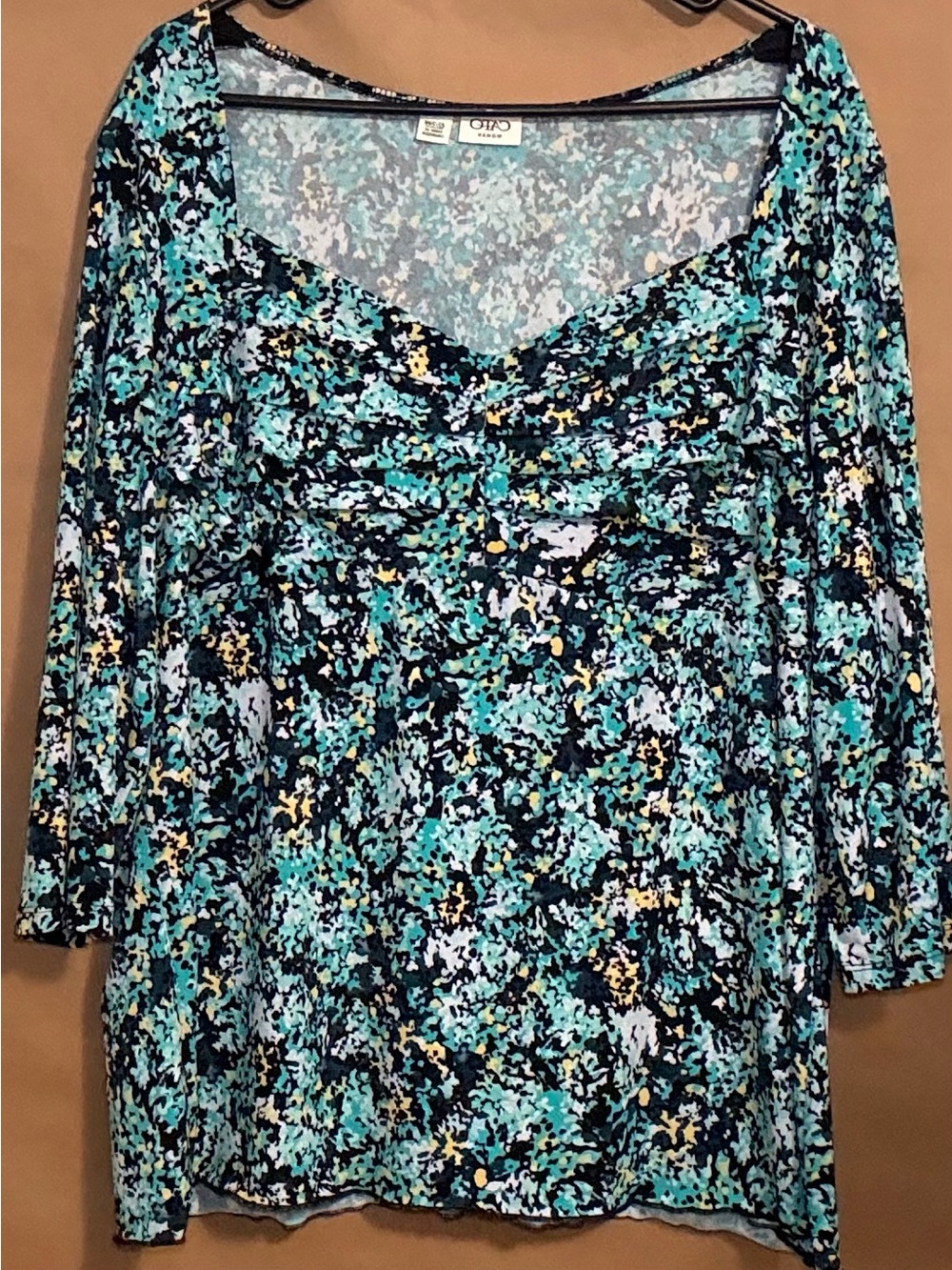 Cato Woman 22/24W Teal Abstract Floral Ruched Sweetheart Neck 3/4 Sleeve Top